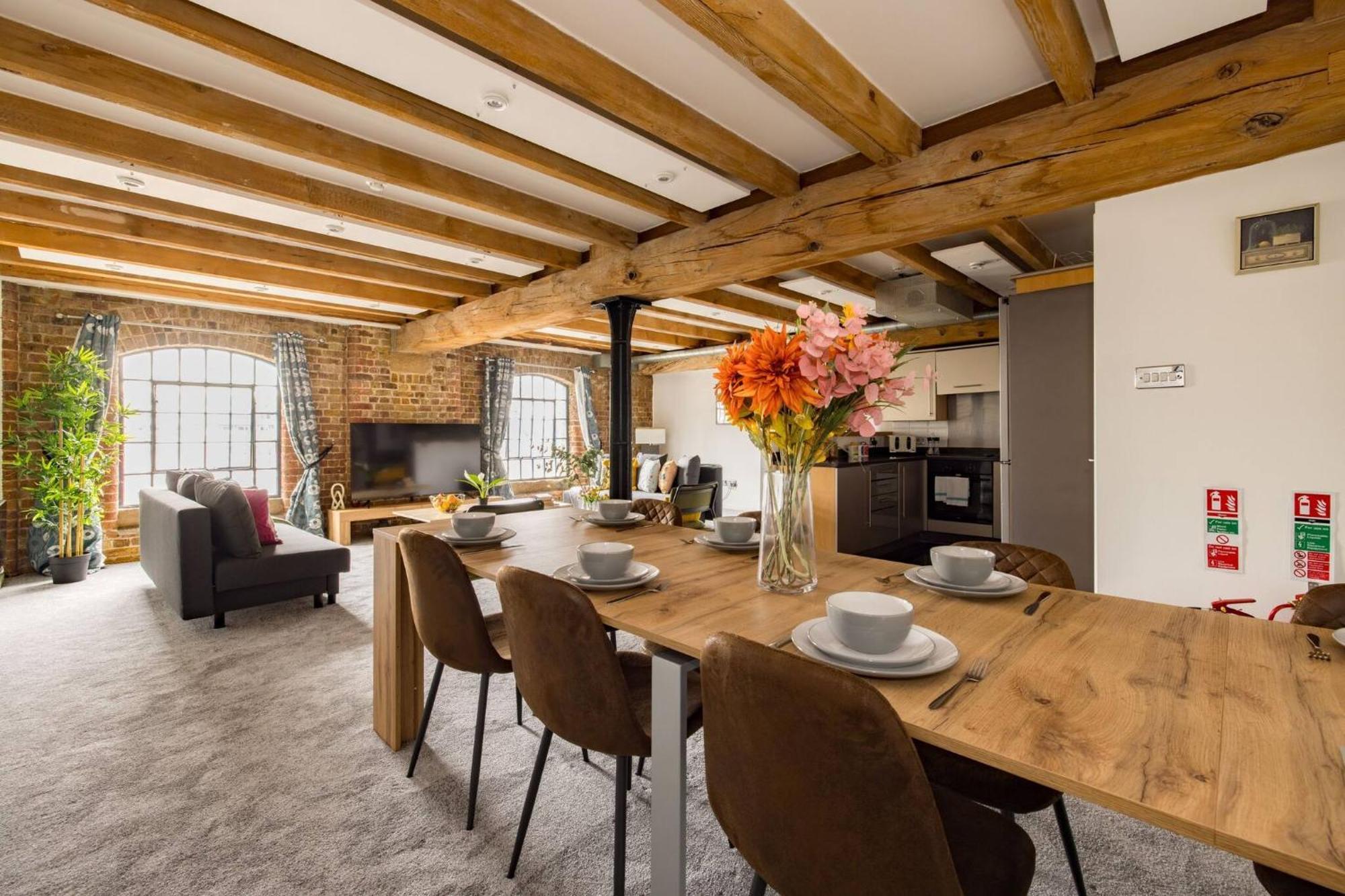Wild Roses Serviced Apartments - Excel Warehouse 2 London Exterior photo